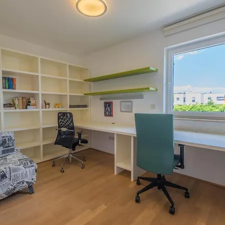 Homestay Quiet Living For Digital Nomads With Fast Wifi