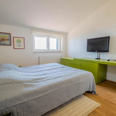 Quiet Living For Digital Nomads With Fast Wifi Quarto em Acomodações Particulares *