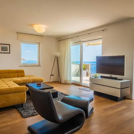 Quiet Living For Digital Nomads With Fast Wifi Homestay